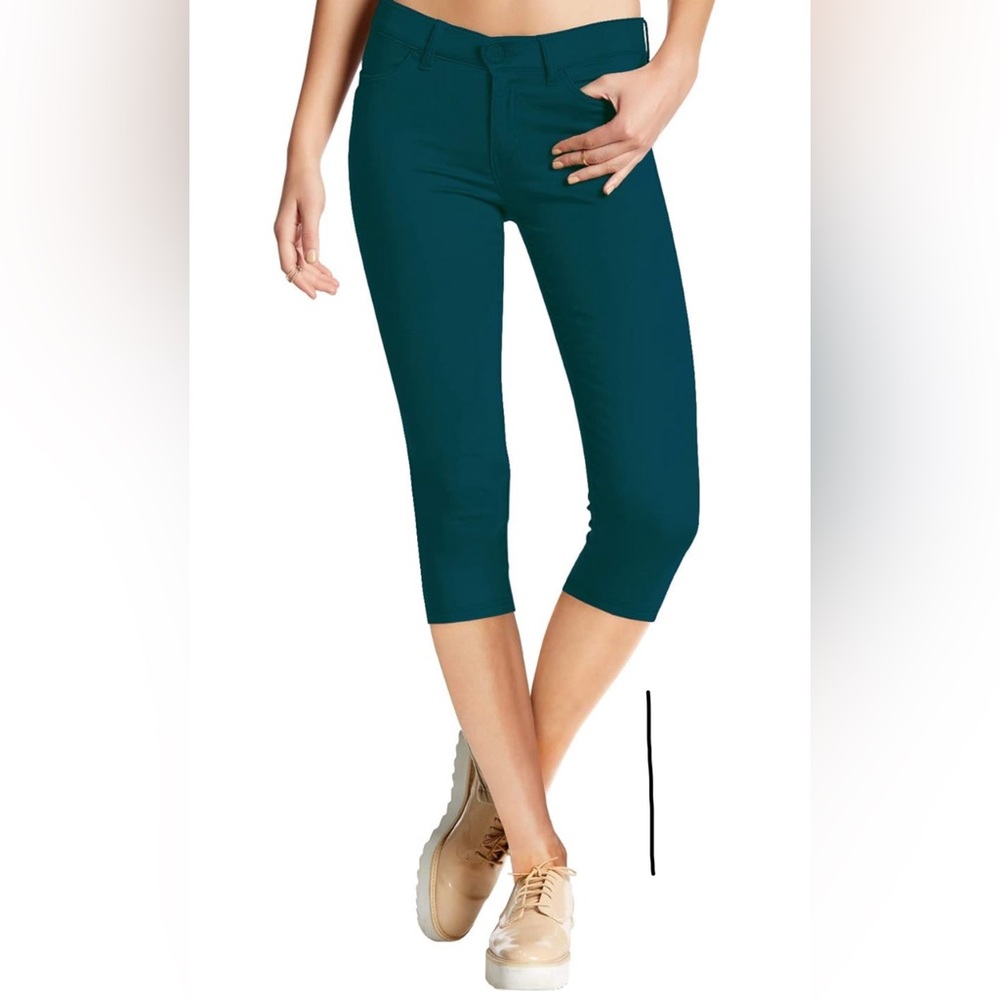 Women’s Teal Blue Denim Capri Jeans